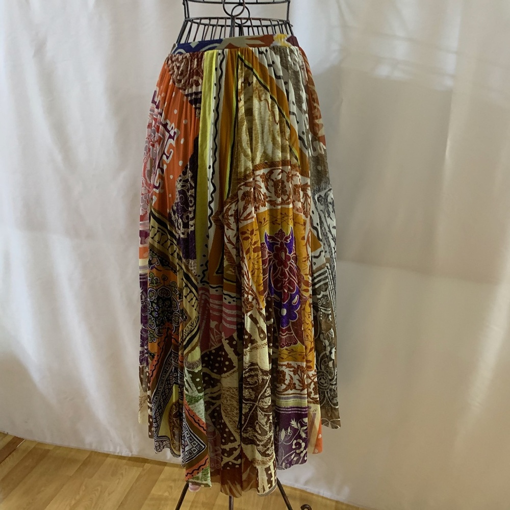 Fuzzi Stretch Mesh Knit Skirt - Picture 3 of 5